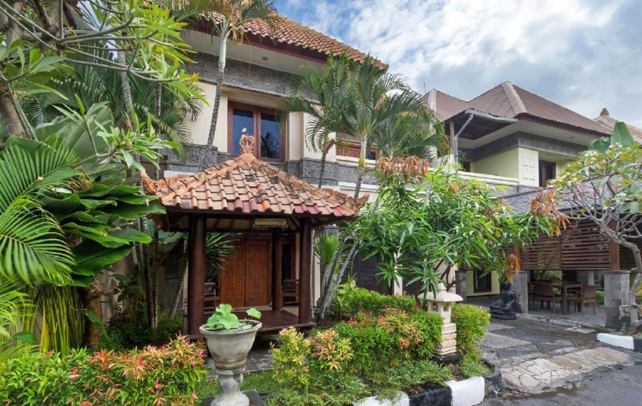 Kuta Holiday Villas Exterior foto